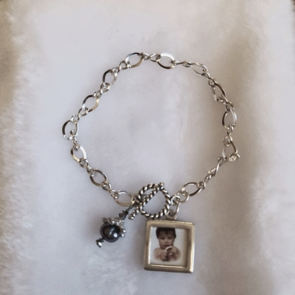 Silver Infinity Bracelet w/ Picture Frame & Freshwater Pearl